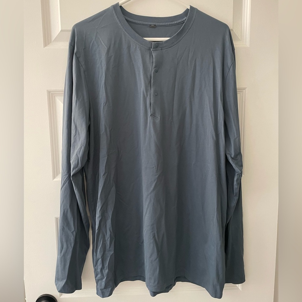 Lululemon Men’s Blue The Fundamental Long Sleeve Henley